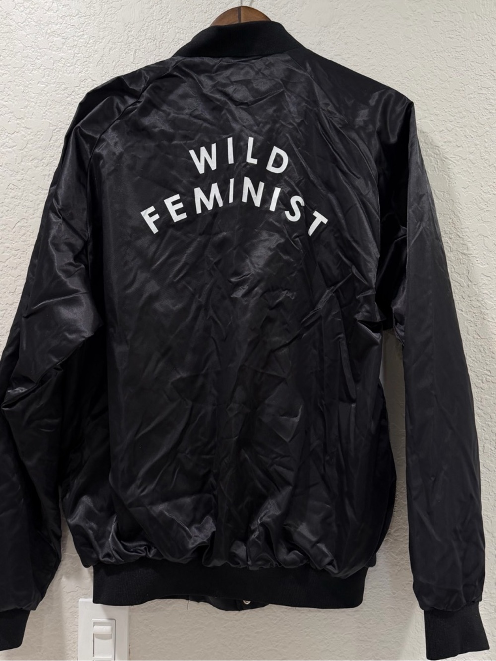 Wildfang “Wild Feminist” bomber jacket Size Large - Picture 5 of 11